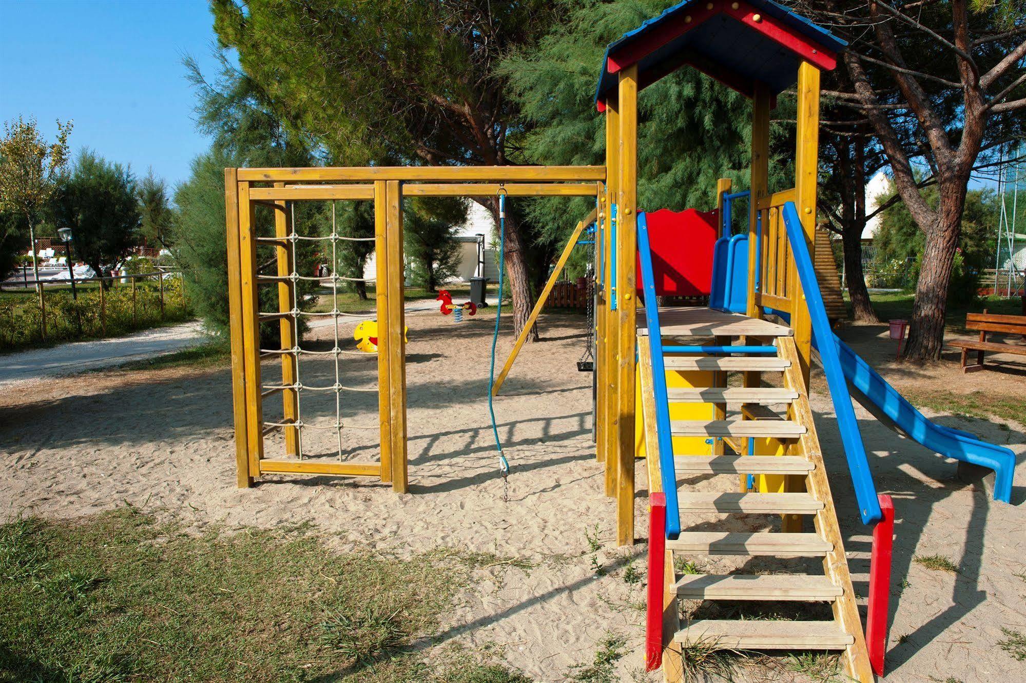 New Camping Le Tamerici تشيزينا المظهر الخارجي الصورة