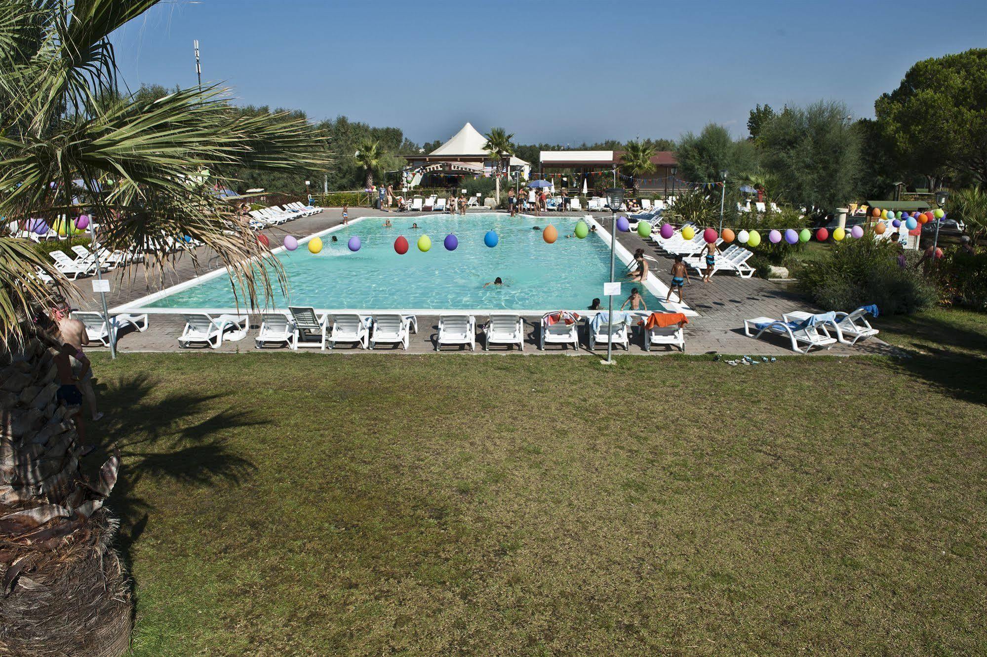 New Camping Le Tamerici تشيزينا المظهر الخارجي الصورة